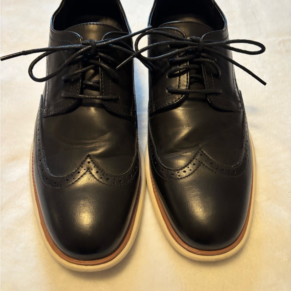 Black Leather Oxfords with Polished Finish